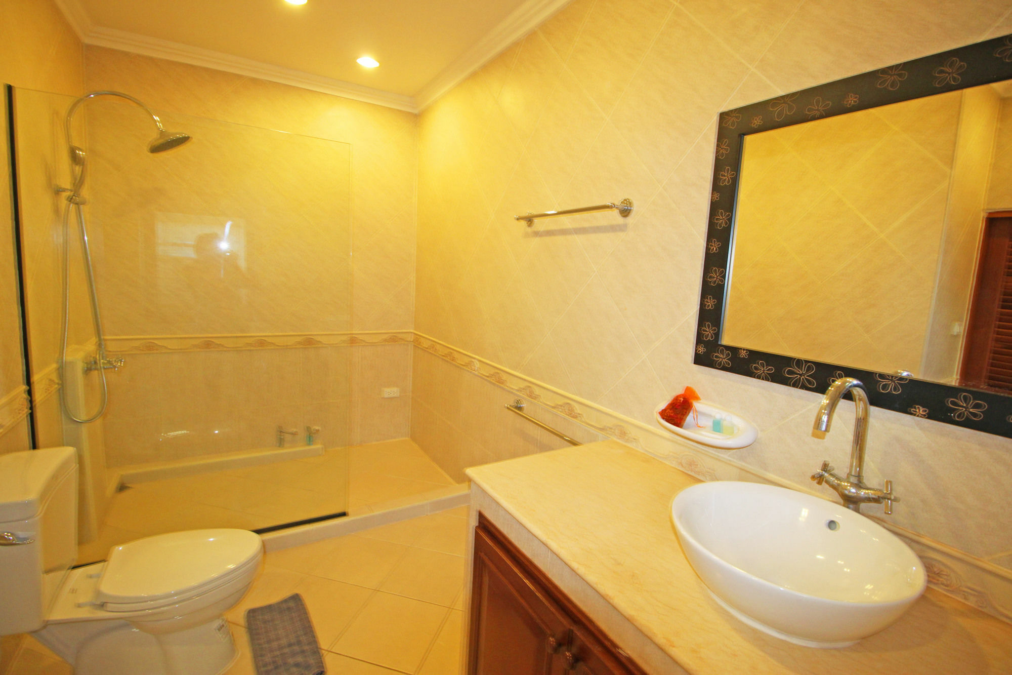 Cosy Beach Pool Villas By Pattaya Sunny Rentals Kültér fotó